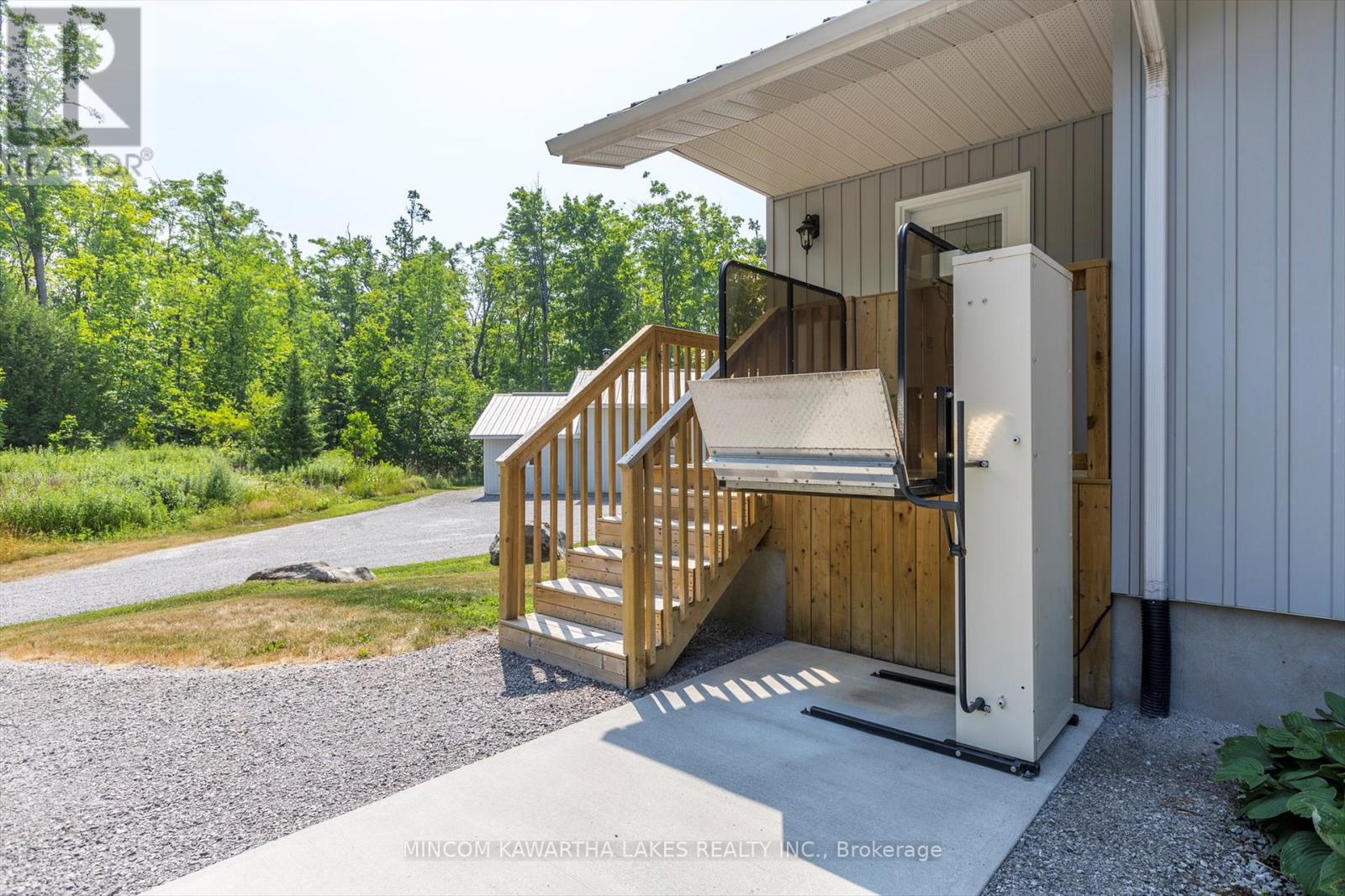 947 Lakehurst Road, Trent Lakes, Ontario  K0L 1J0 - Photo 5 - X12292643