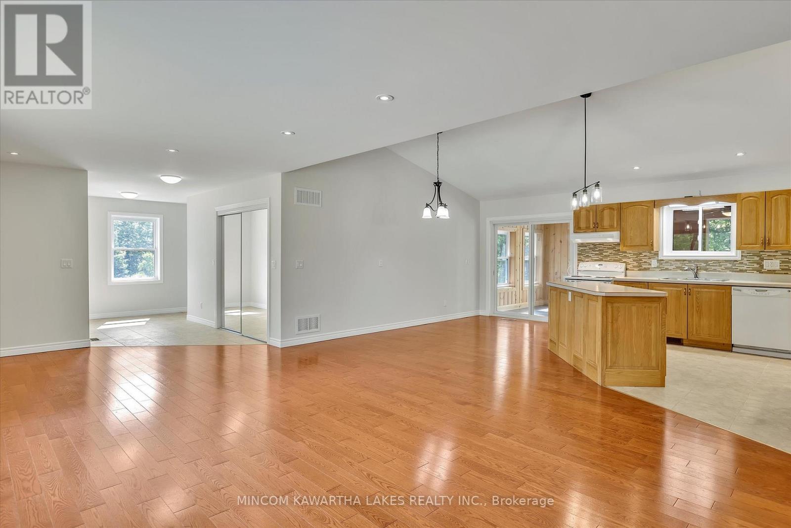 947 Lakehurst Road, Trent Lakes, Ontario  K0L 1J0 - Photo 7 - X12292643