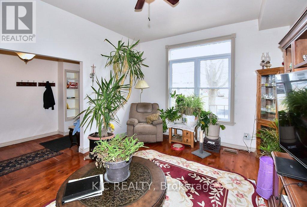46 Queen Street, Asphodel-Norwood (Norwood), Ontario  K0L 2V0 - Photo 5 - X12292698