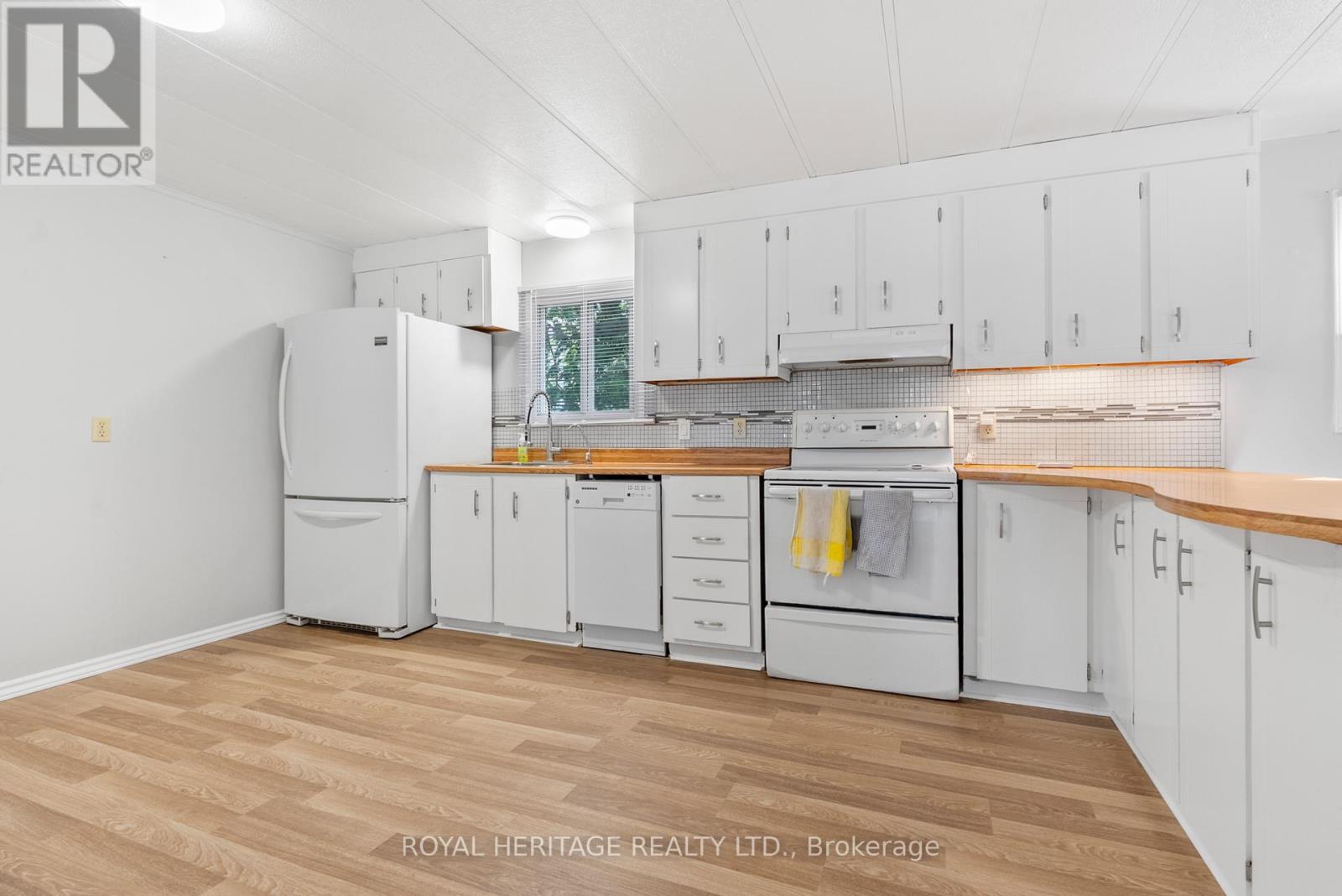 21 Macal Drive, Kawartha Lakes (Fenelon), Ontario  K9V 4R3 - Photo 5 - X12292994