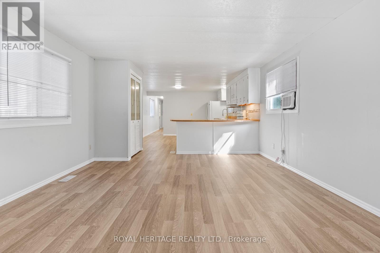 21 Macal Drive, Kawartha Lakes (Fenelon), Ontario  K9V 4R3 - Photo 7 - X12292994