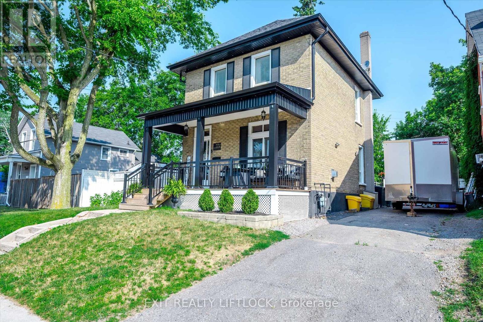 572 Romaine Street, Peterborough Central (South), Ontario  K9J 2E3 - Photo 2 - X12293165