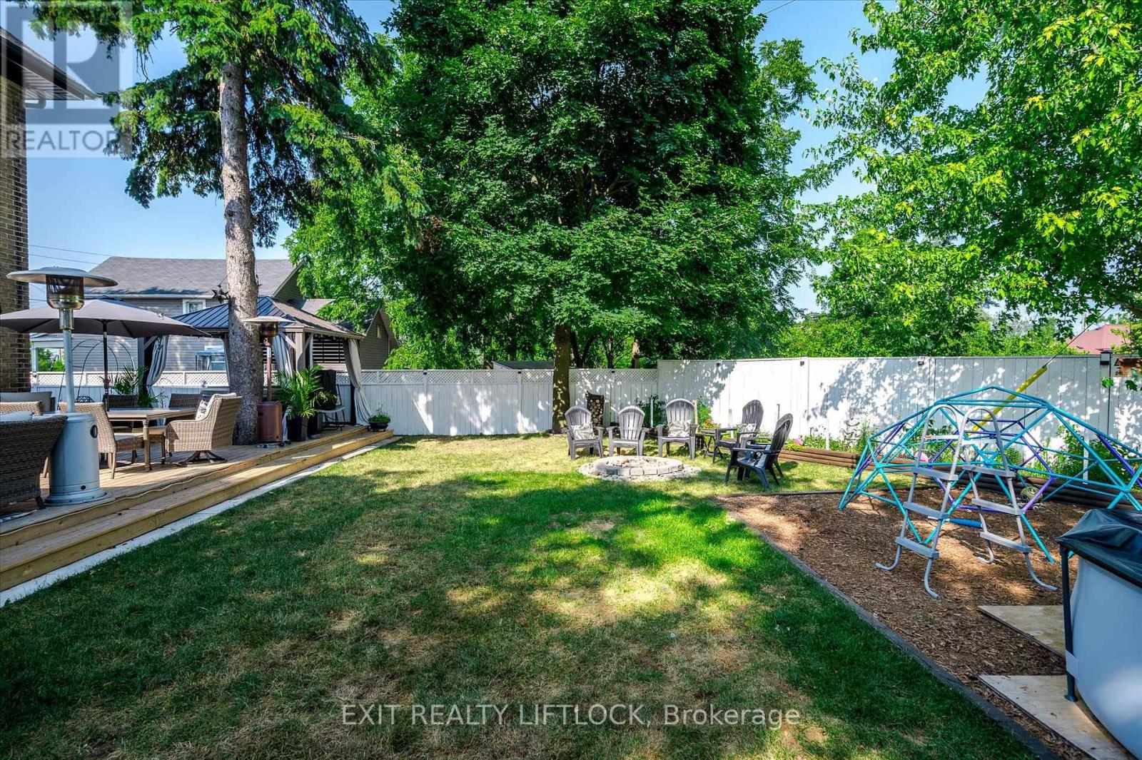 572 Romaine Street, Peterborough Central (South), Ontario  K9J 2E3 - Photo 23 - X12293165