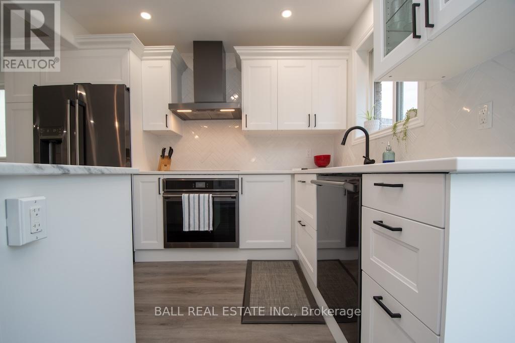 2546 Marsdale Drive, Peterborough East (South), Ontario  K9L 1R4 - Photo 12 - X12293189
