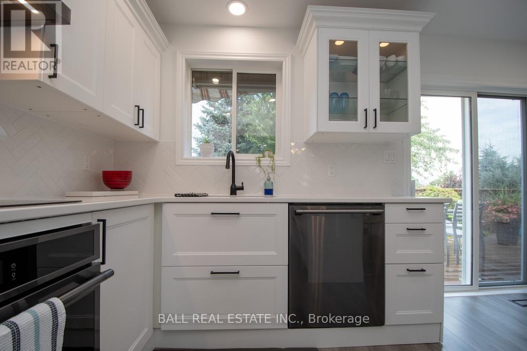 2546 Marsdale Drive, Peterborough East (South), Ontario  K9L 1R4 - Photo 17 - X12293189