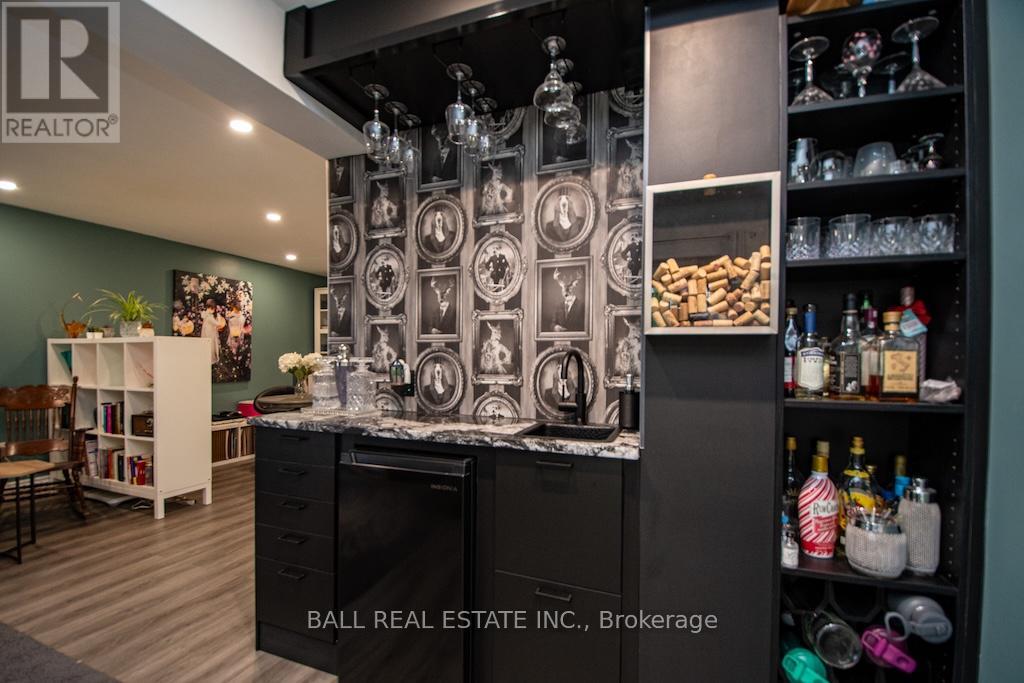 2546 Marsdale Drive, Peterborough East (South), Ontario  K9L 1R4 - Photo 31 - X12293189