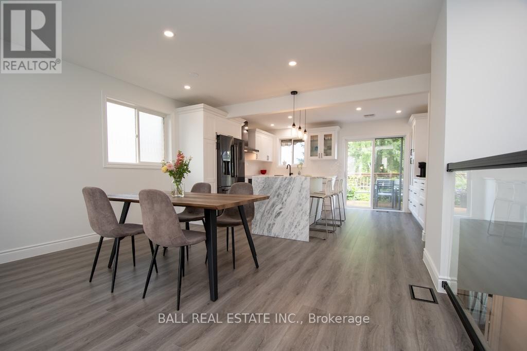 2546 Marsdale Drive, Peterborough East (South), Ontario  K9L 1R4 - Photo 5 - X12293189