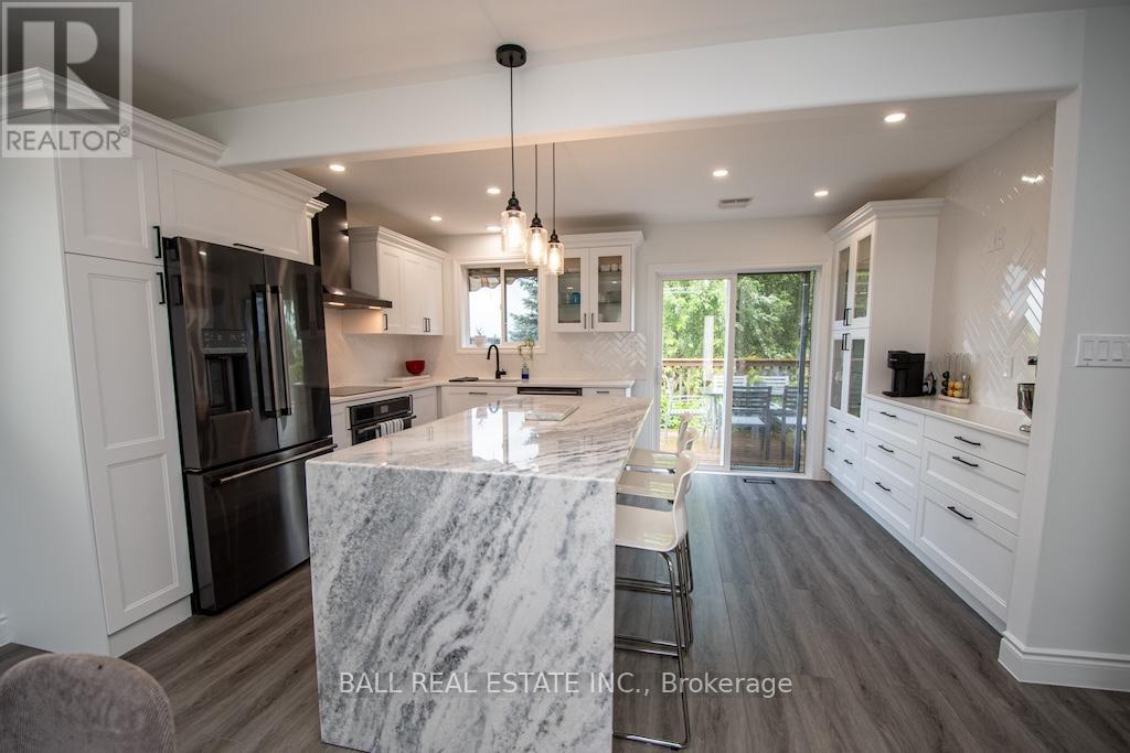 2546 Marsdale Drive, Peterborough East (South), Ontario  K9L 1R4 - Photo 7 - X12293189