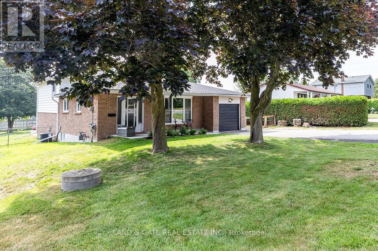 1496 Rudell Road, Clarington (Newcastle), Ontario  L1B 1E1 - Photo 2 - E12293318