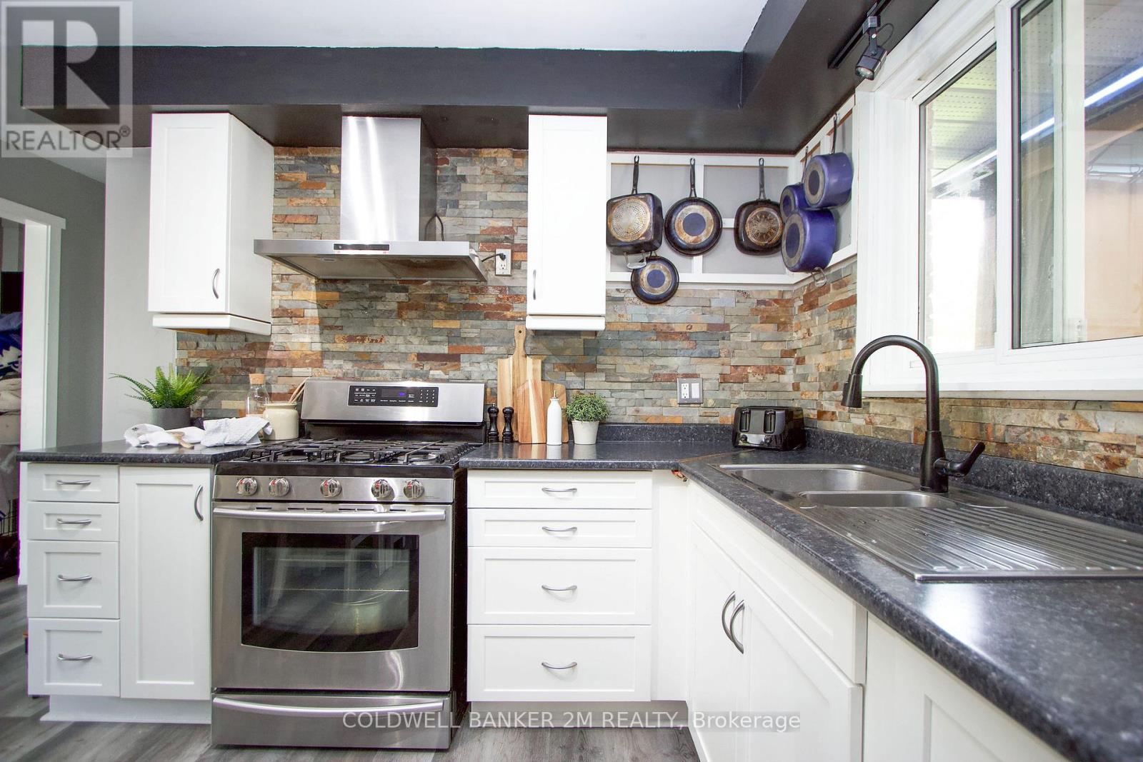 27 Anne Street, Cavan Monaghan (Millbrook Village), Ontario  L0A 1G0 - Photo 10 - X12293403