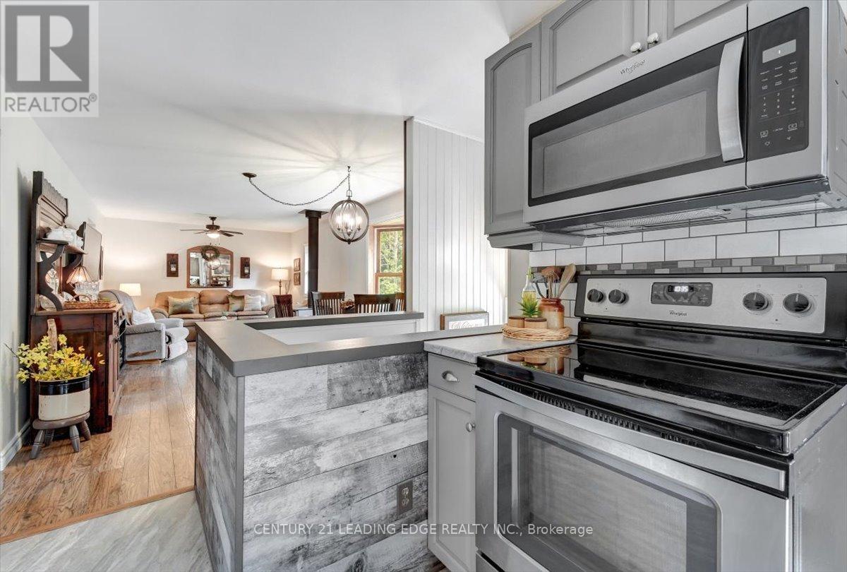 281 Crawford Road, Bancroft (Dungannon Ward), Ontario  K0L 2L0 - Photo 12 - X12293197