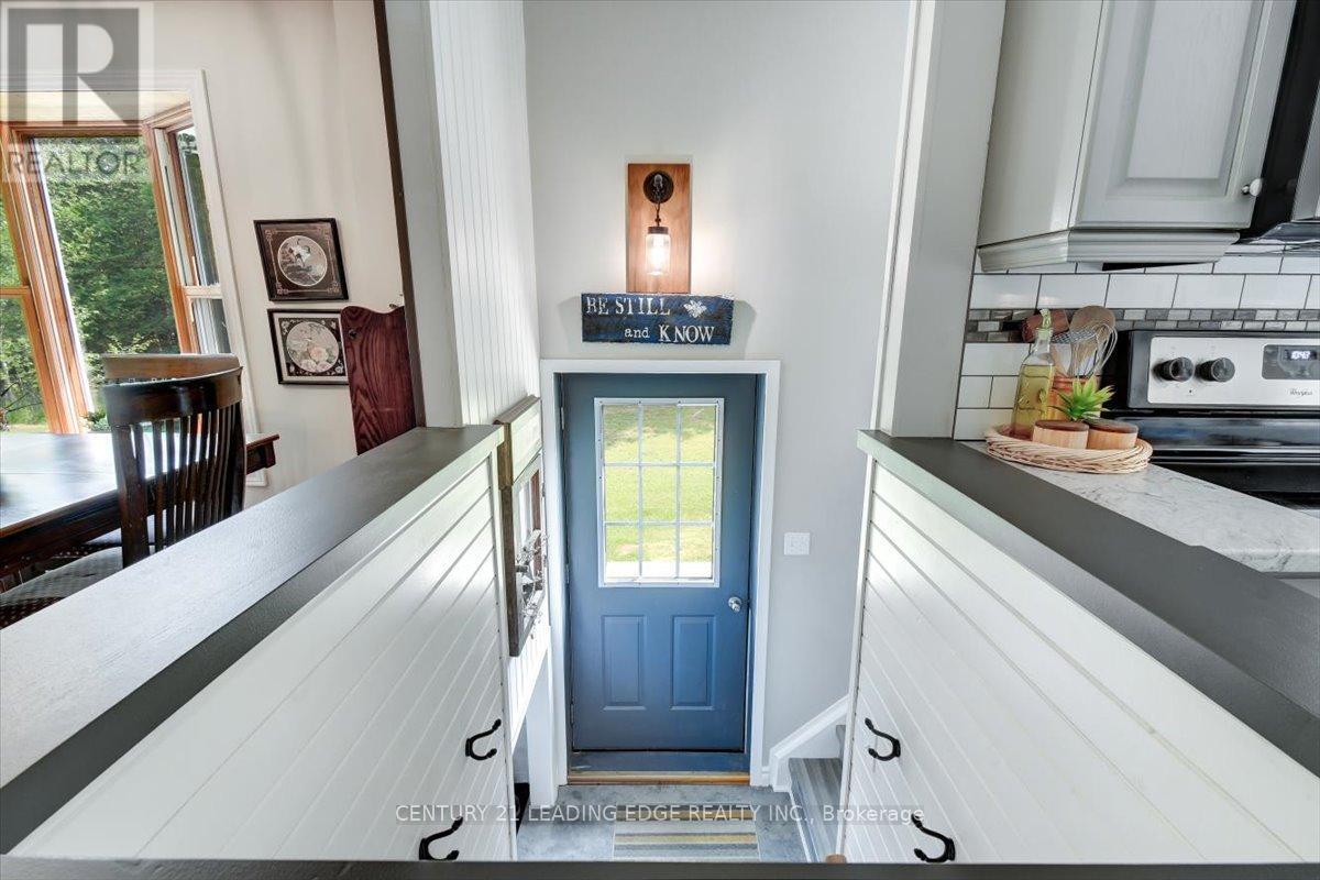 281 Crawford Road, Bancroft (Dungannon Ward), Ontario  K0L 2L0 - Photo 5 - X12293197