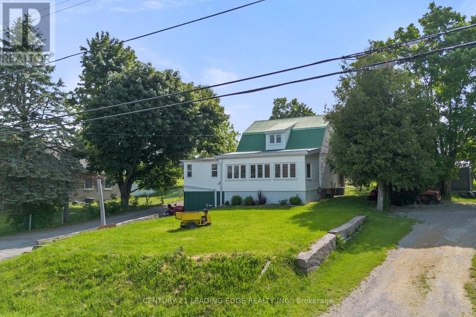 3094 Lakefield Road, Smith-Ennismore-Lakefield, Ontario  K9J 6X5 - Photo 3 - X12293286