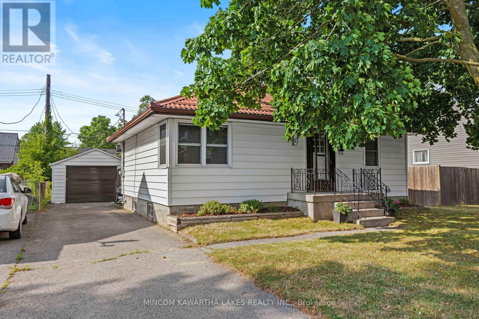 632 GILLESPIE AVENUE, peterborough south (west), Ontario