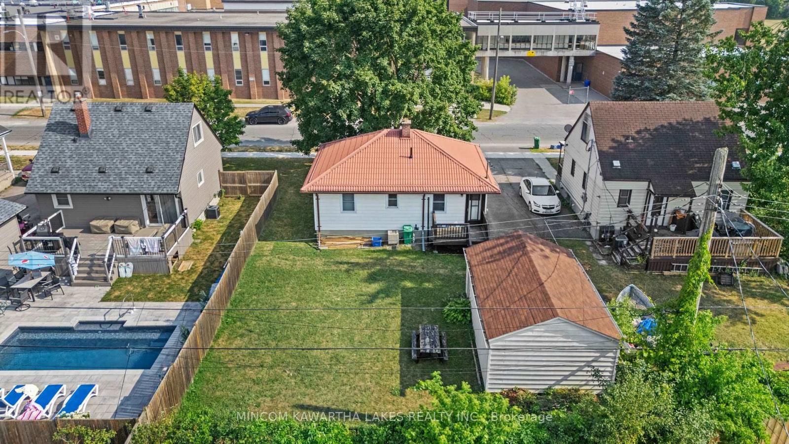 632 Gillespie Avenue, Peterborough South (West), Ontario  K9J 4B6 - Photo 32 - X12293511
