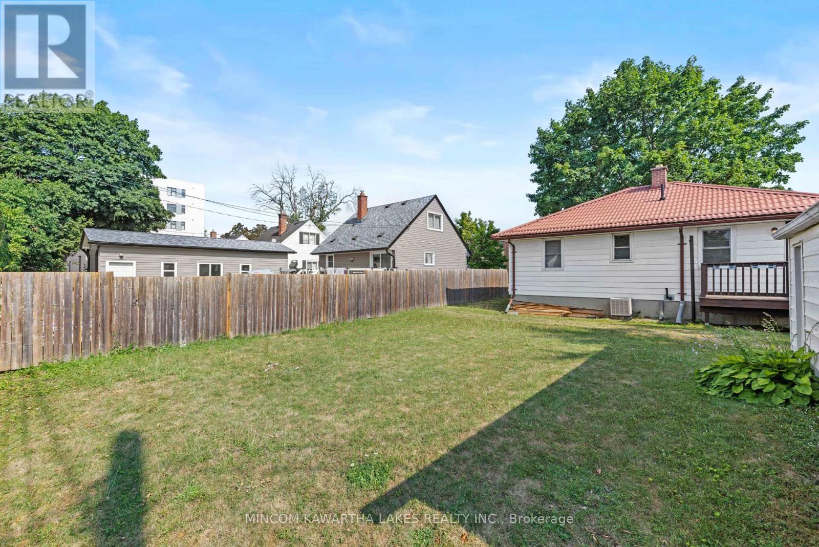 632 Gillespie Avenue, Peterborough South (West), Ontario  K9J 4B6 - Photo 6 - X12293511
