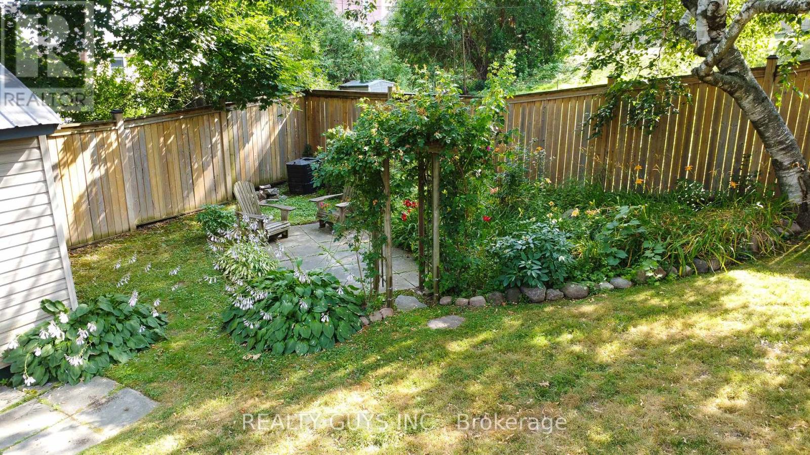 205 Shelbourne Street, Peterborough North (South), Ontario  K9H 5K3 - Photo 14 - X12293543