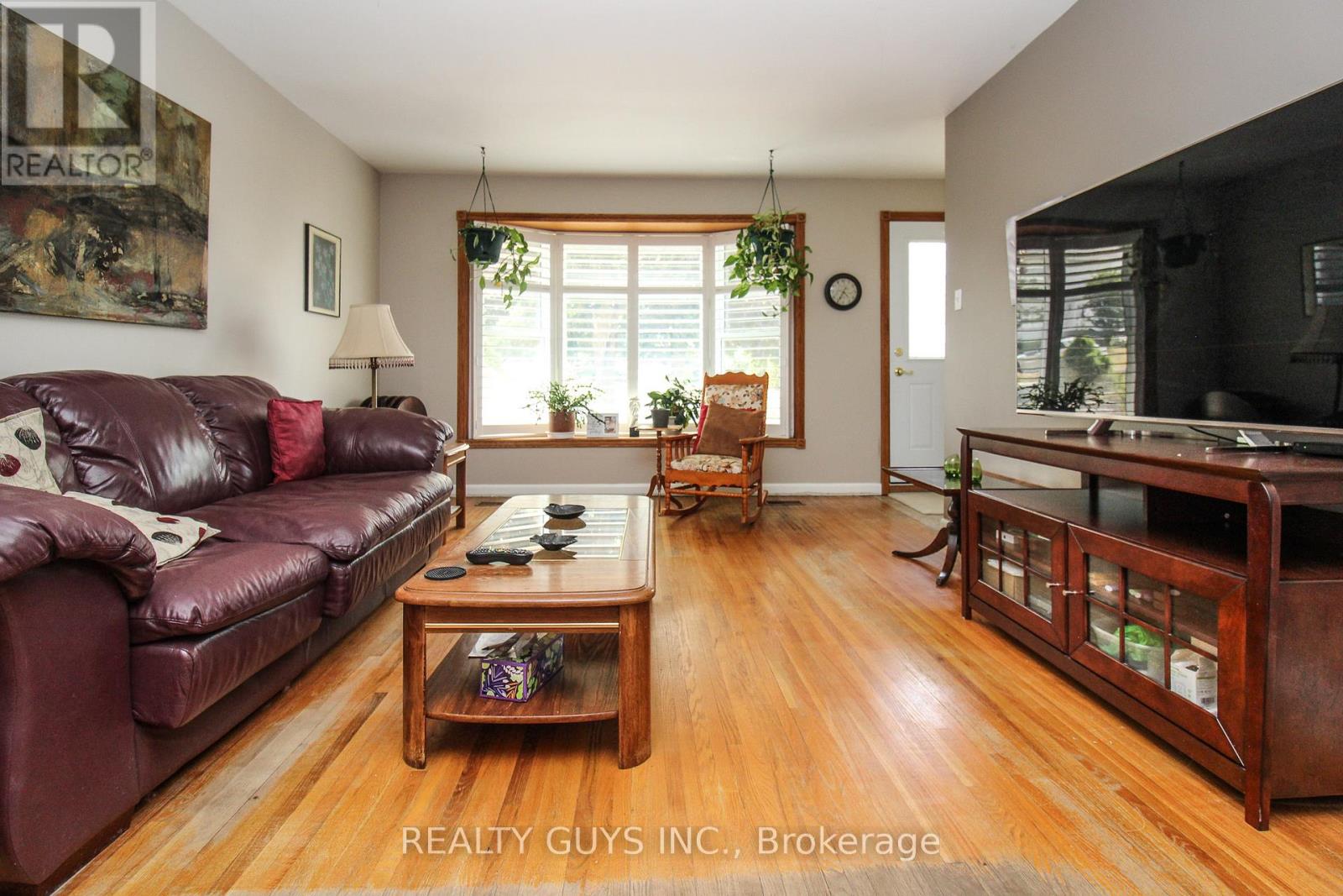 205 Shelbourne Street, Peterborough North (South), Ontario  K9H 5K3 - Photo 19 - X12293543