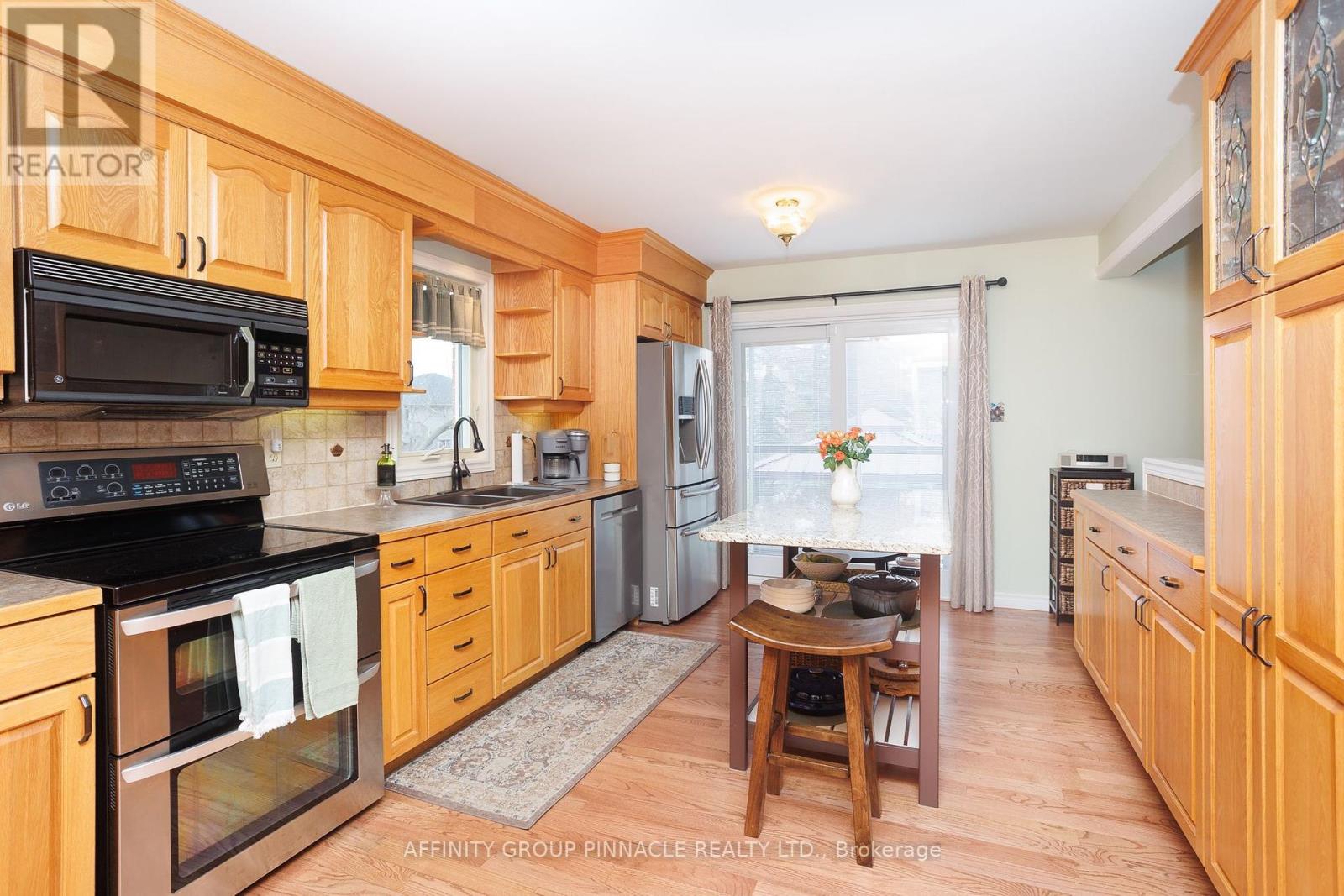 20 Olympia Court, Kawartha Lakes (Lindsay), Ontario  K9V 6C8 - Photo 12 - X12293601