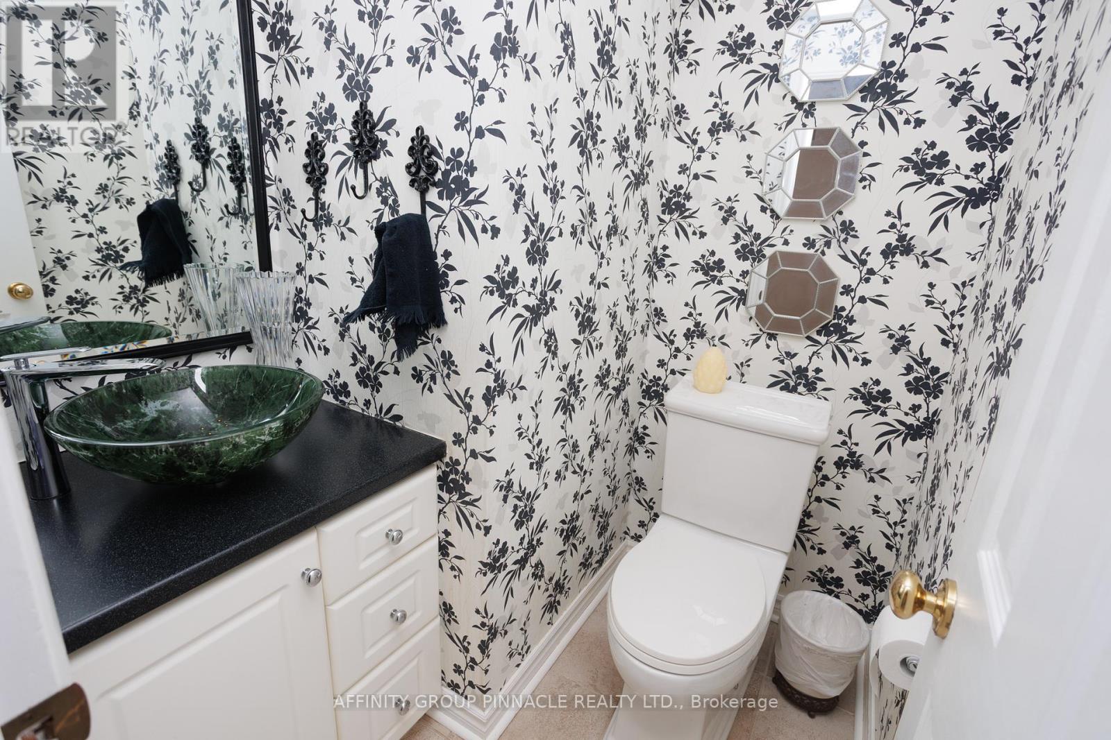20 Olympia Court, Kawartha Lakes (Lindsay), Ontario  K9V 6C8 - Photo 20 - X12293601