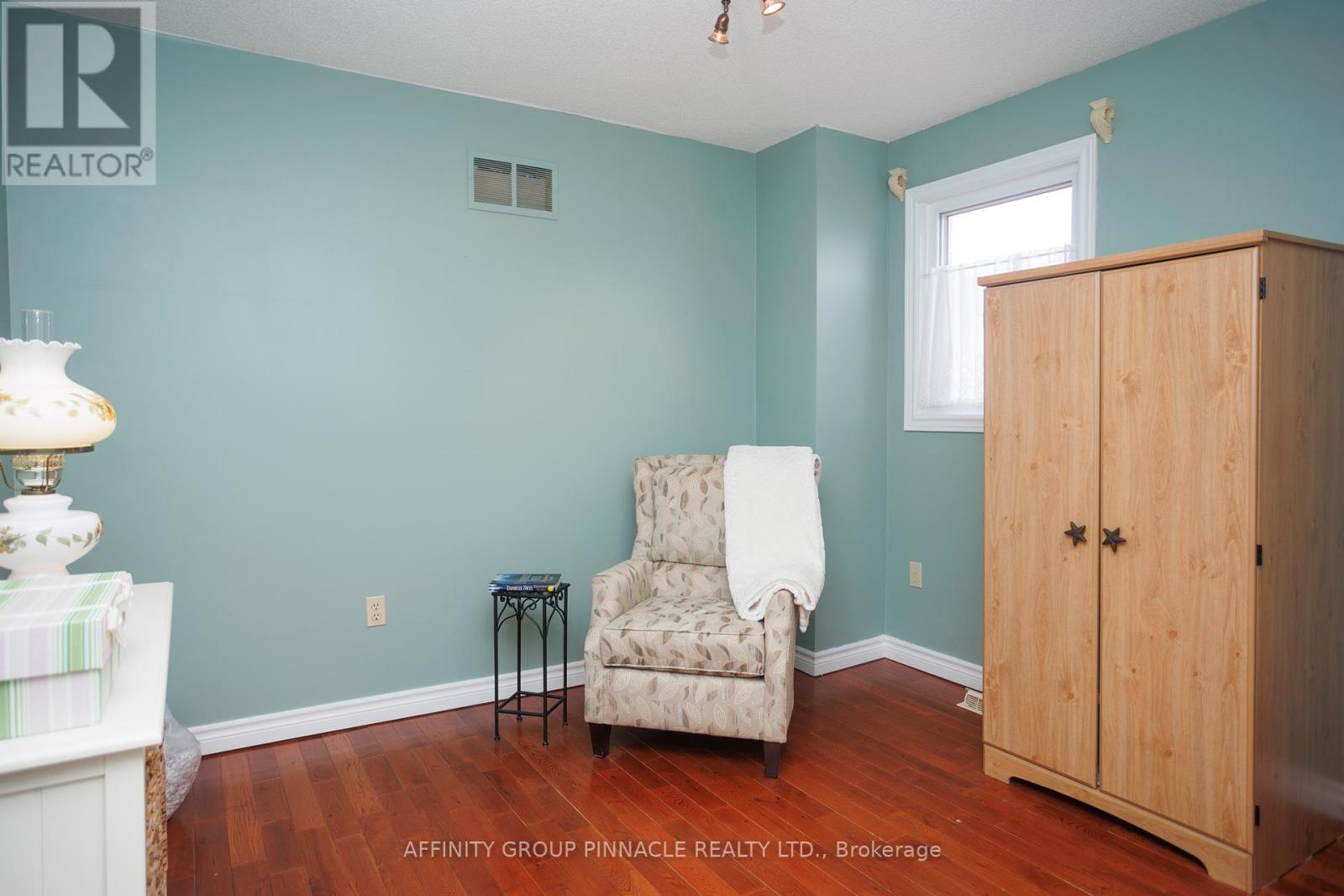 20 Olympia Court, Kawartha Lakes (Lindsay), Ontario  K9V 6C8 - Photo 31 - X12293601