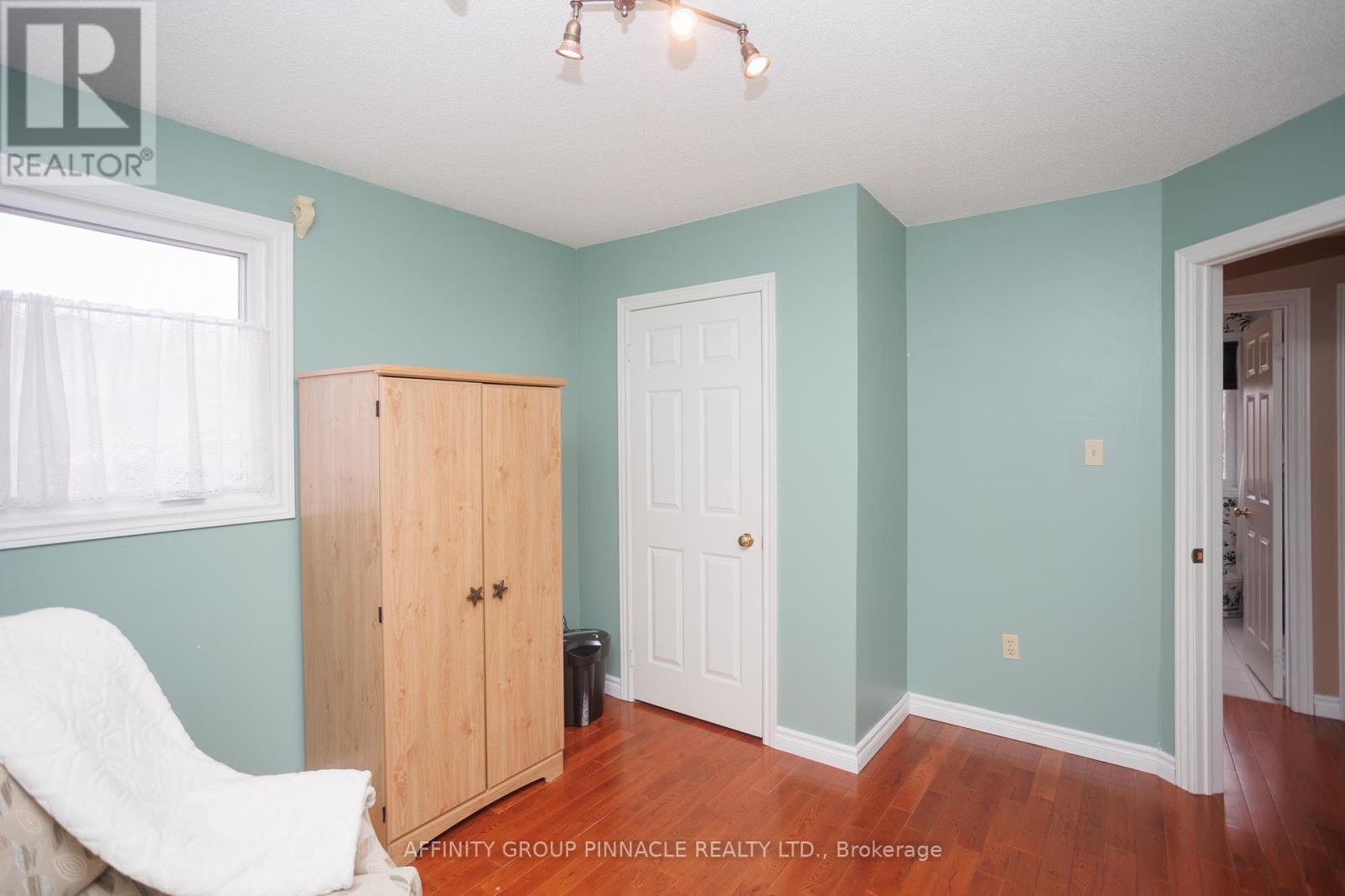 20 Olympia Court, Kawartha Lakes (Lindsay), Ontario  K9V 6C8 - Photo 32 - X12293601
