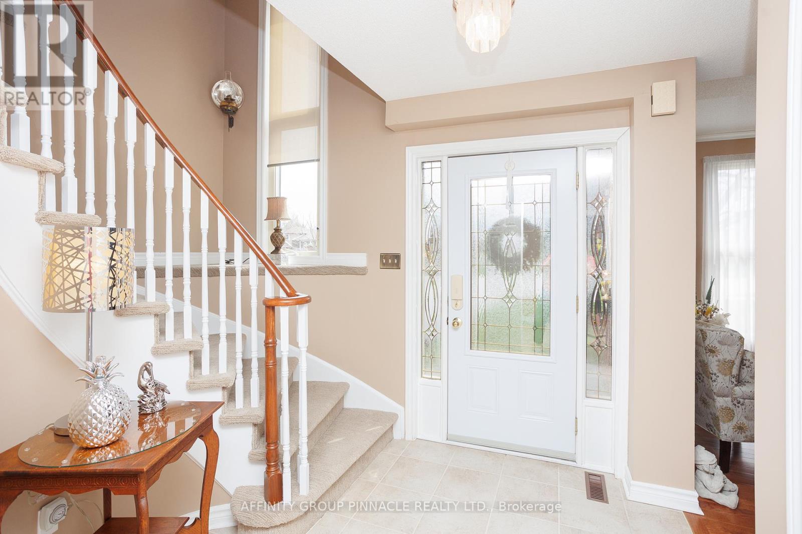 20 Olympia Court, Kawartha Lakes (Lindsay), Ontario  K9V 6C8 - Photo 4 - X12293601