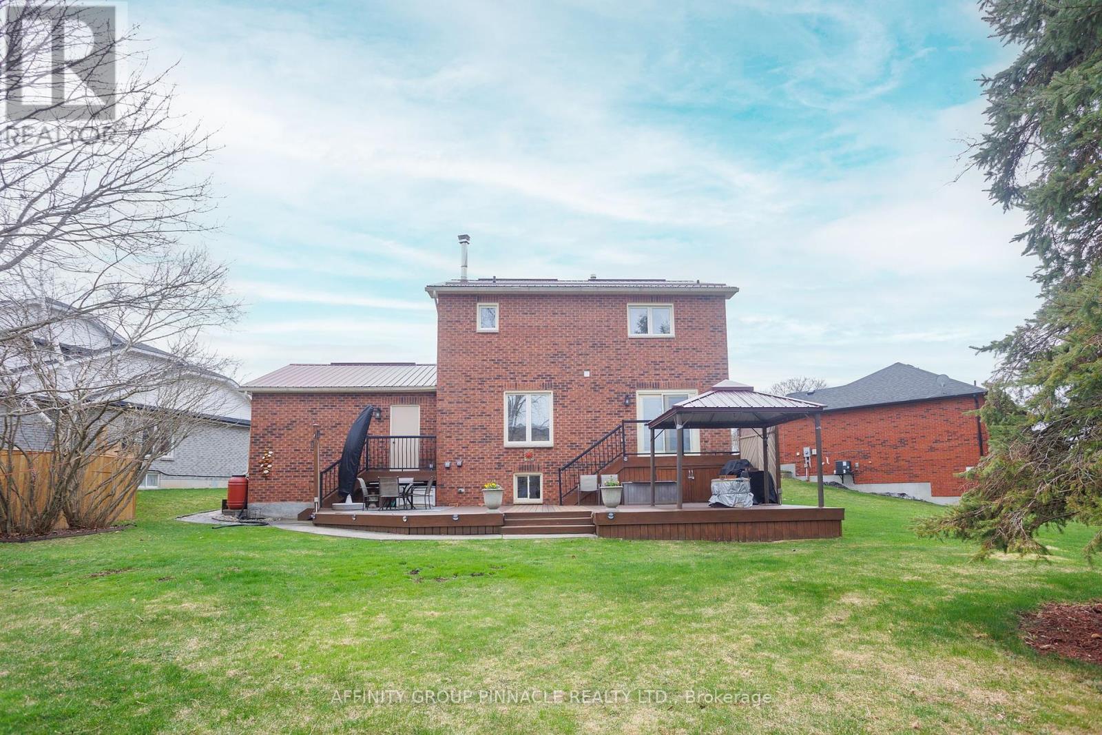 20 Olympia Court, Kawartha Lakes (Lindsay), Ontario  K9V 6C8 - Photo 40 - X12293601