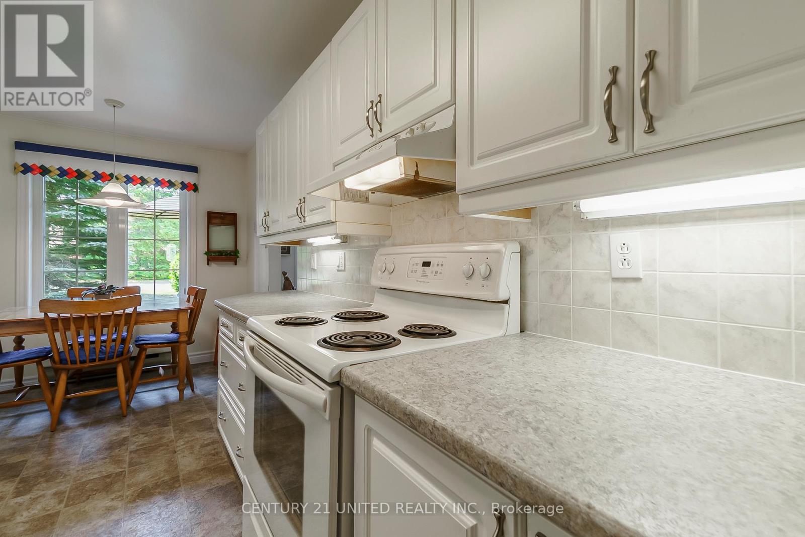 2 - 680 Whitaker Street, Peterborough East (North), Ontario  K9H 7J9 - Photo 8 - X12293866