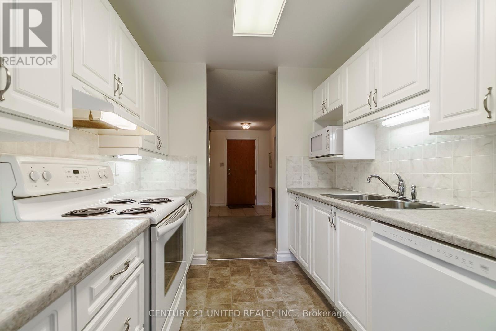 2 - 680 Whitaker Street, Peterborough East (North), Ontario  K9H 7J9 - Photo 9 - X12293866
