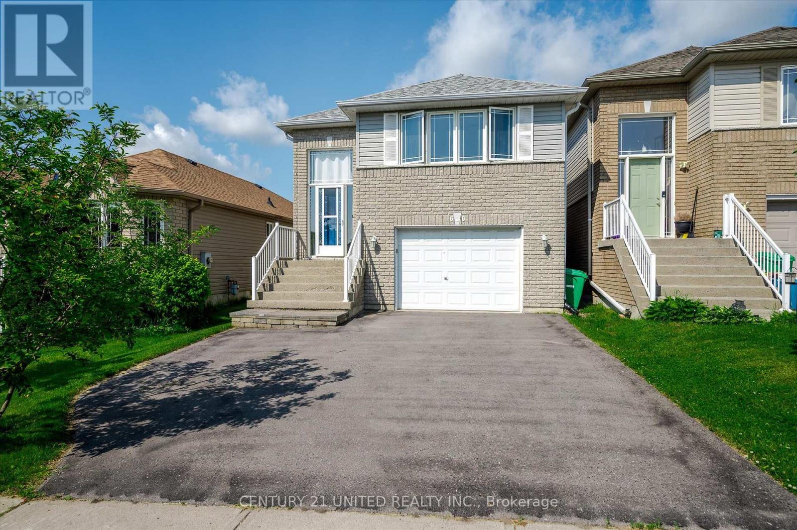 610 Clancy Crescent, Peterborough West (South), Ontario  K9K 2S2 - Photo 2 - X12293915
