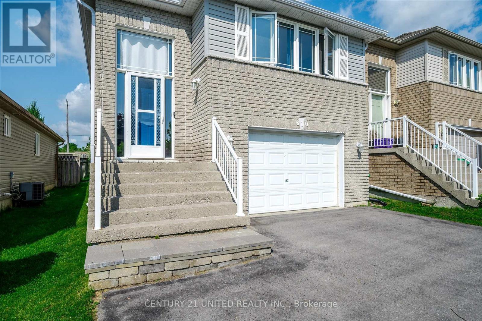 610 Clancy Crescent, Peterborough West (South), Ontario  K9K 2S2 - Photo 4 - X12293915