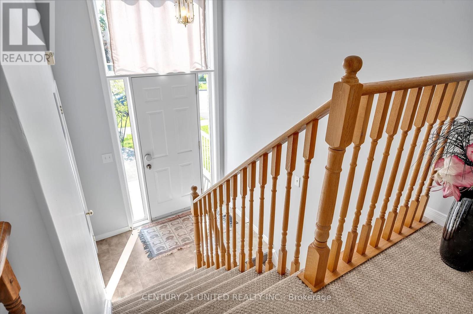 610 Clancy Crescent, Peterborough West (South), Ontario  K9K 2S2 - Photo 6 - X12293915