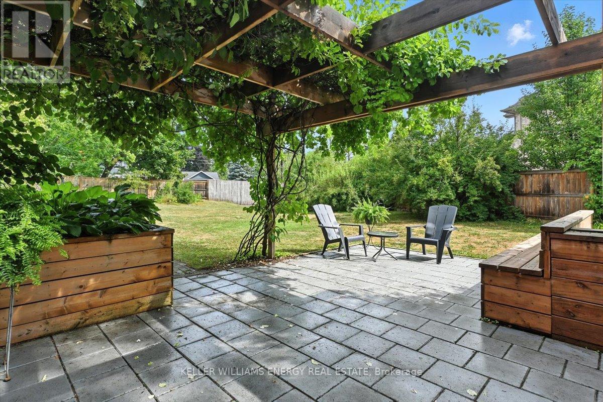 76 Maple Crescent, Peterborough West (North), Ontario  K9J 6V5 - Photo 30 - X12293922