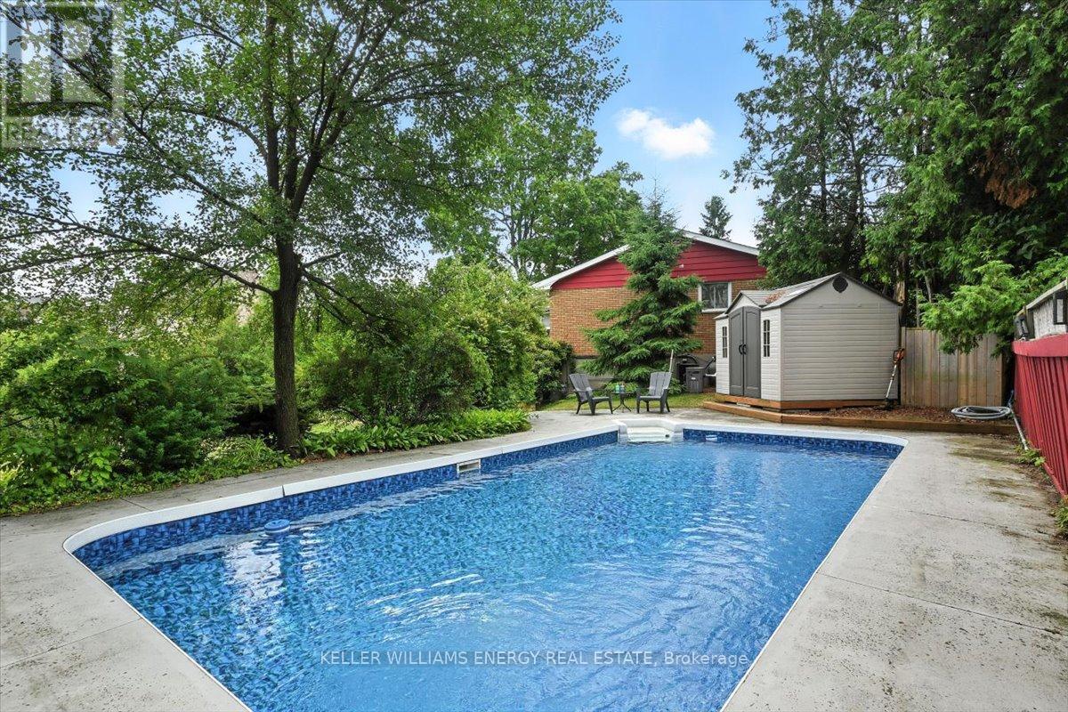 76 Maple Crescent, Peterborough West (North), Ontario  K9J 6V5 - Photo 33 - X12293922