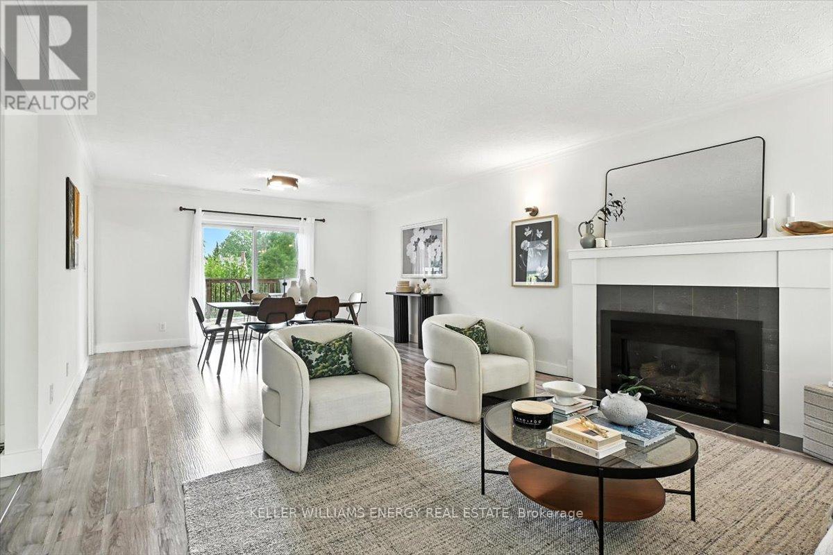 76 Maple Crescent, Peterborough West (North), Ontario  K9J 6V5 - Photo 6 - X12293922