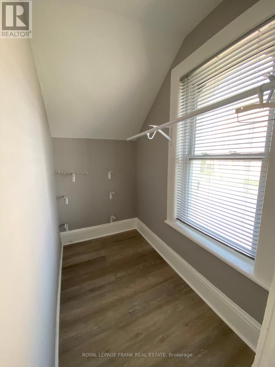 297 Sherbrooke Street, Peterborough Central (North), Ontario  K9J 2N7 - Photo 10 - X12293971