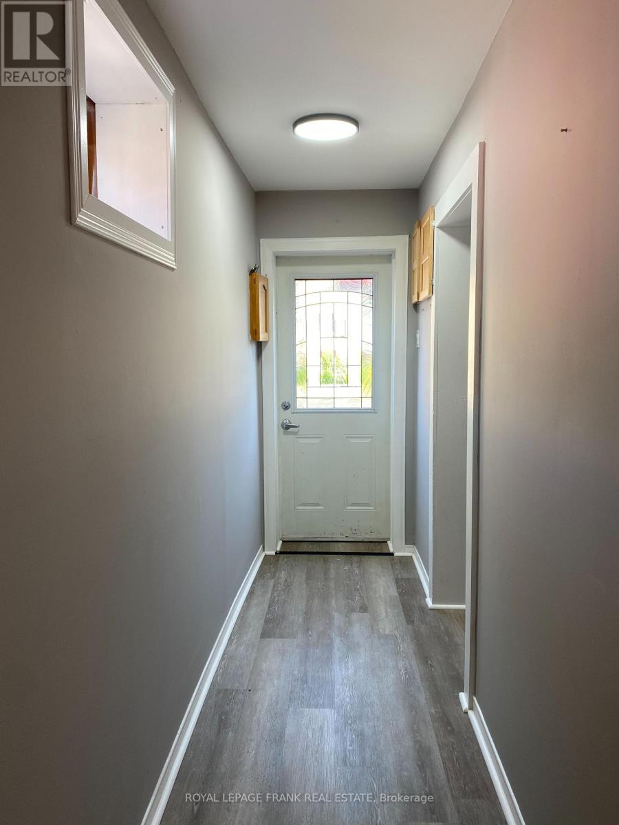 297 Sherbrooke Street, Peterborough Central (North), Ontario  K9J 2N7 - Photo 2 - X12293971