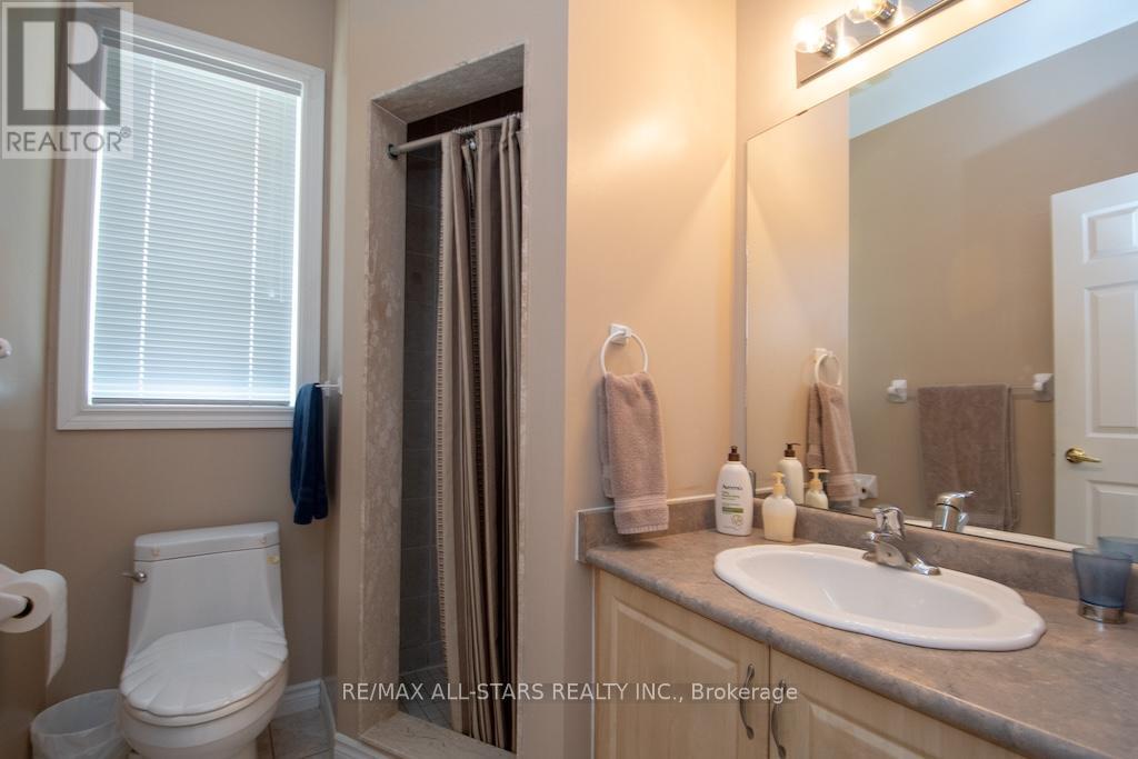 28 Ellis Crescent, Kawartha Lakes (Lindsay), Ontario  K9V 0A5 - Photo 25 - X12294002