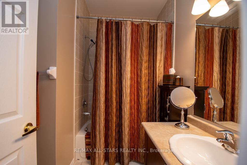 28 Ellis Crescent, Kawartha Lakes (Lindsay), Ontario  K9V 0A5 - Photo 27 - X12294002