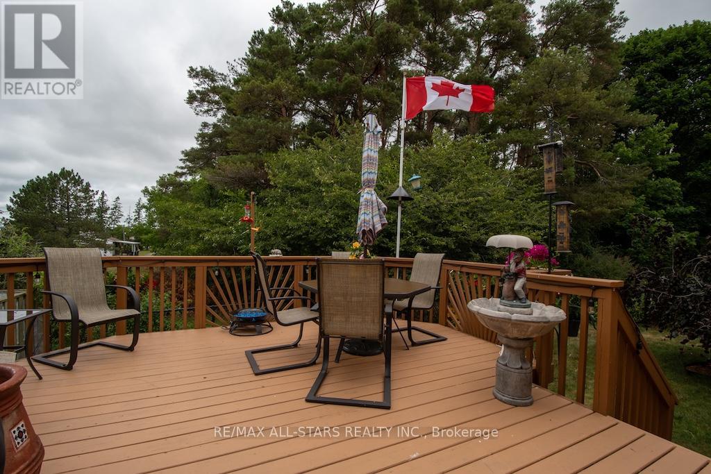 28 Ellis Crescent, Kawartha Lakes (Lindsay), Ontario  K9V 0A5 - Photo 37 - X12294002