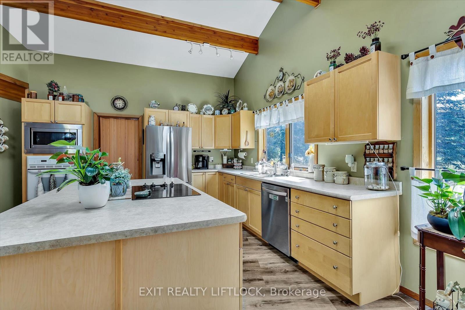 25 Balsam Road, Kawartha Lakes (Fenelon), Ontario  K9V 4R6 - Photo 8 - X12294236