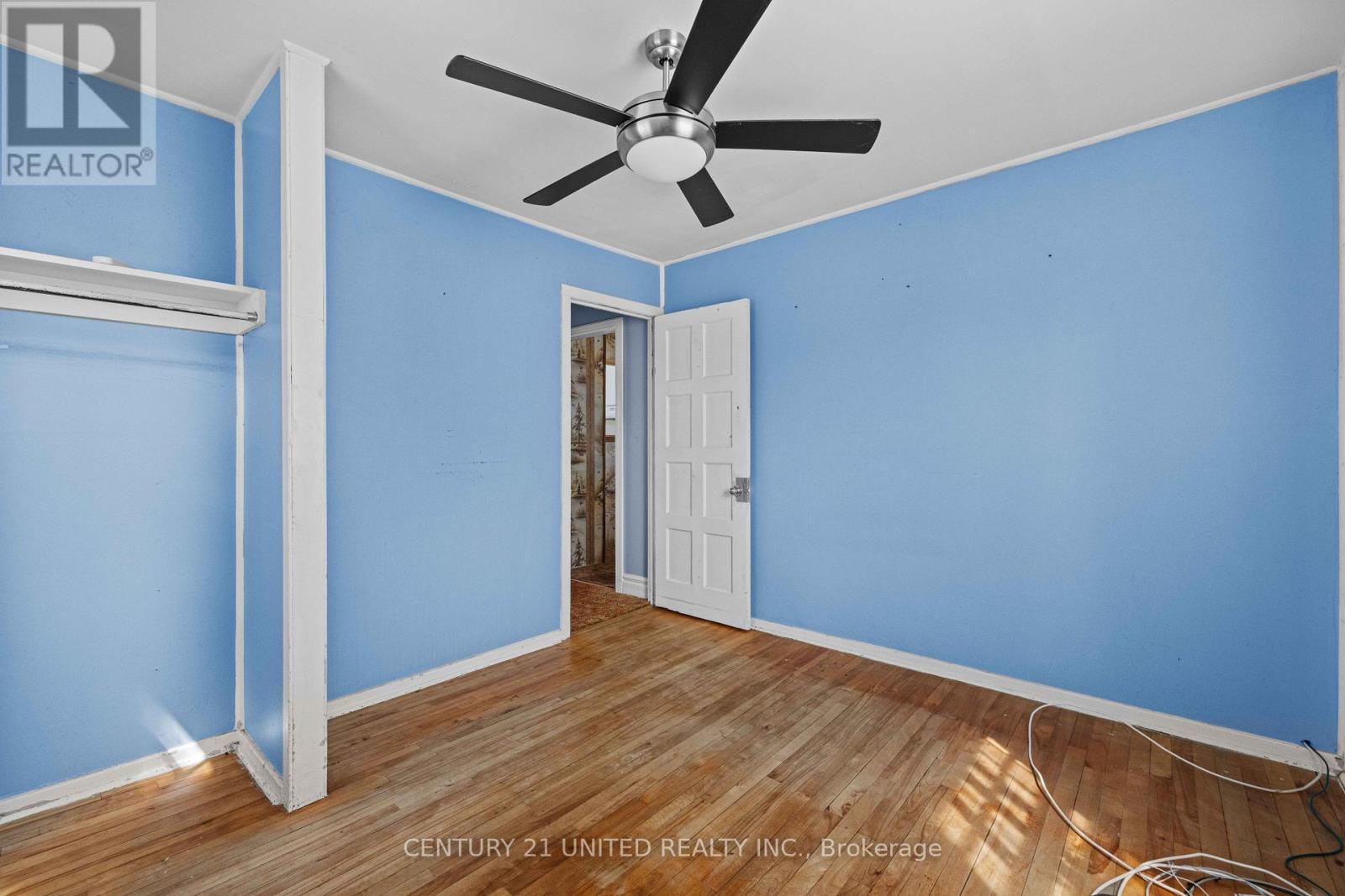 249 Woodbine Avenue, Peterborough East (Central), Ontario  K9H 1N8 - Photo 11 - X12294250
