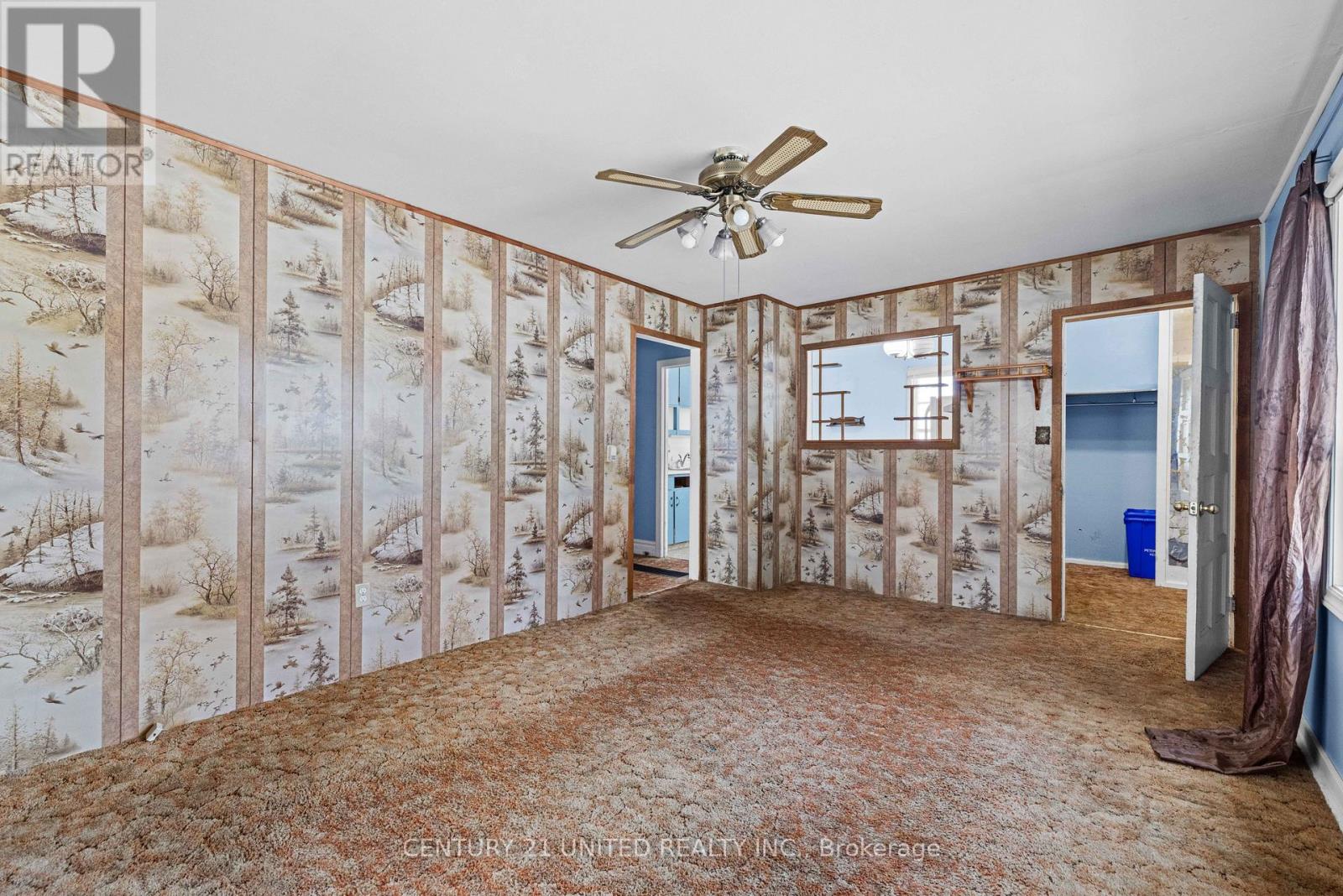 249 Woodbine Avenue, Peterborough East (Central), Ontario  K9H 1N8 - Photo 4 - X12294250