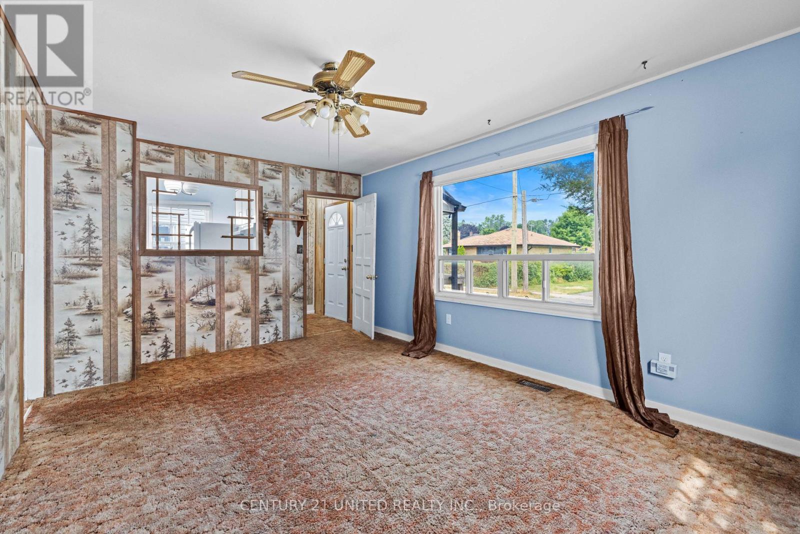 249 Woodbine Avenue, Peterborough East (Central), Ontario  K9H 1N8 - Photo 5 - X12294250