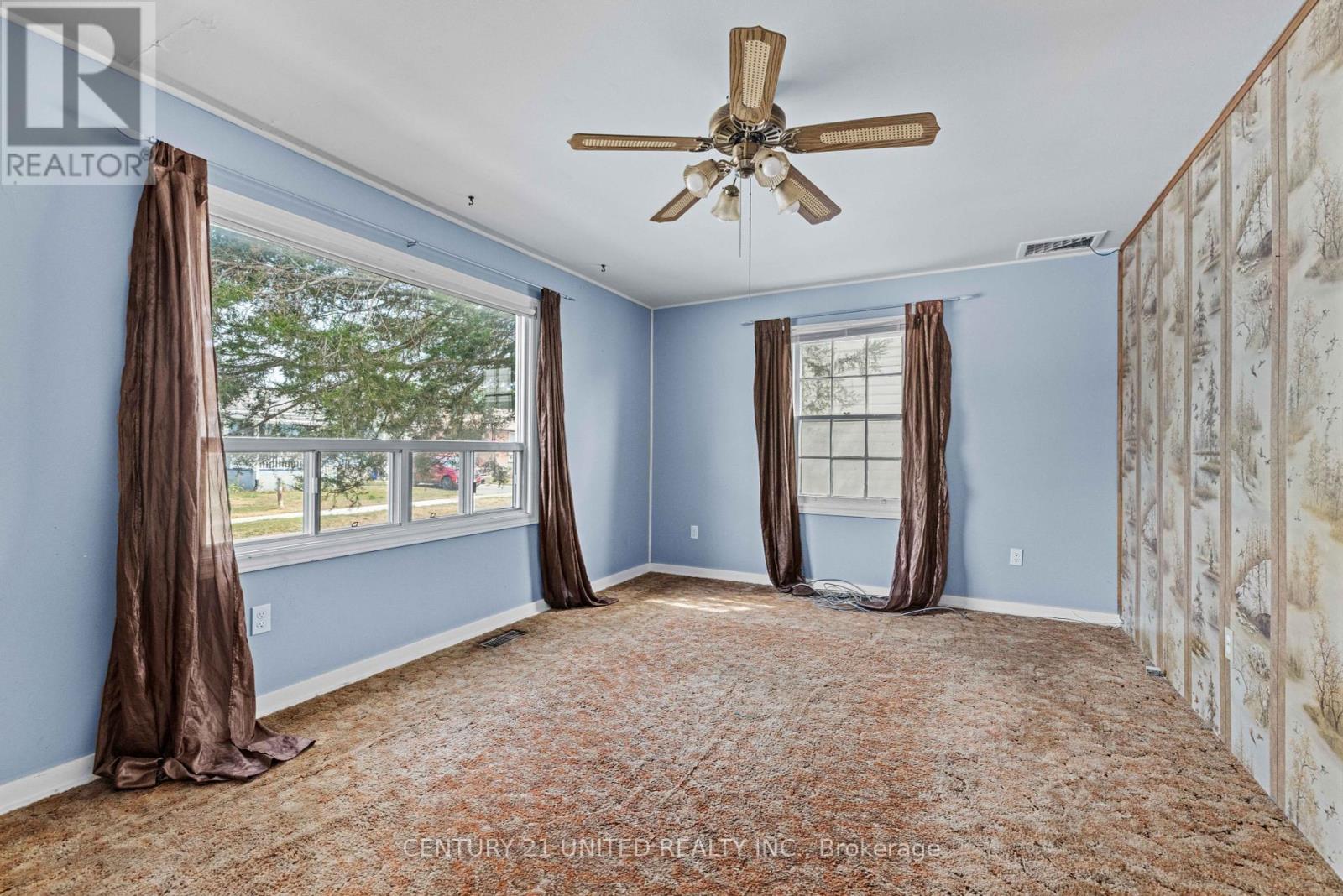 249 Woodbine Avenue, Peterborough East (Central), Ontario  K9H 1N8 - Photo 6 - X12294250