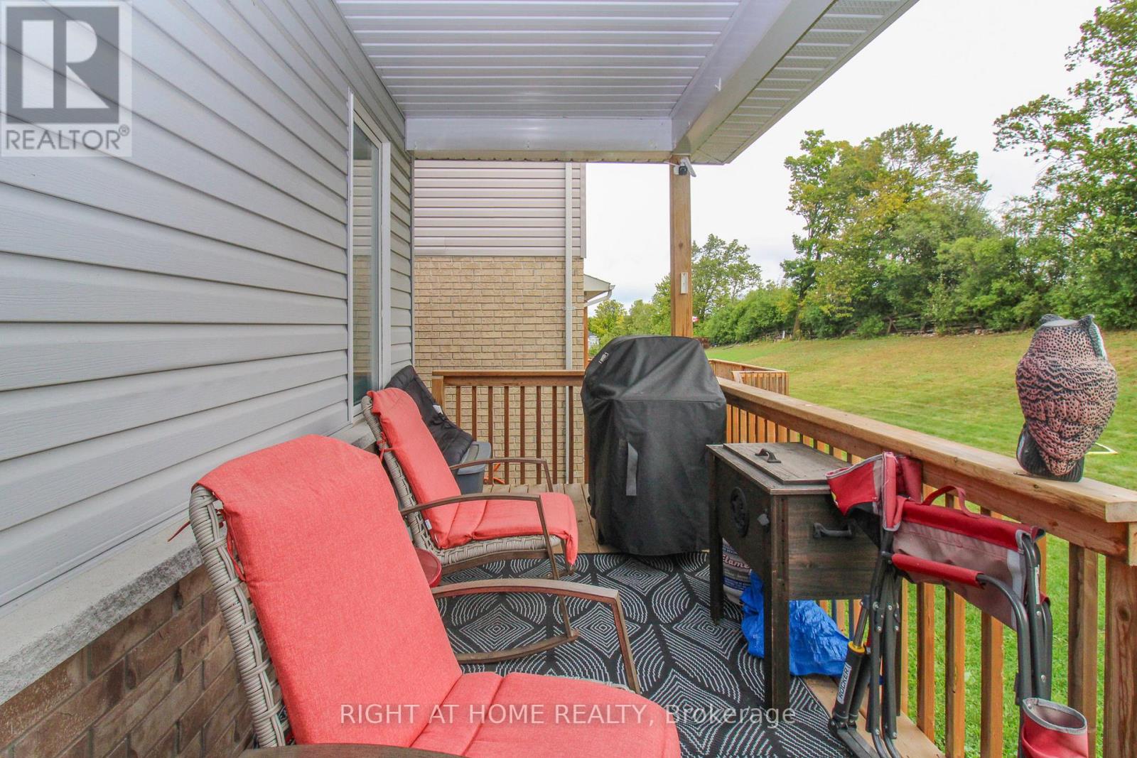 518 Joslin Street, Peterborough North (North), Ontario  K9J 6X3 - Photo 35 - X12294314