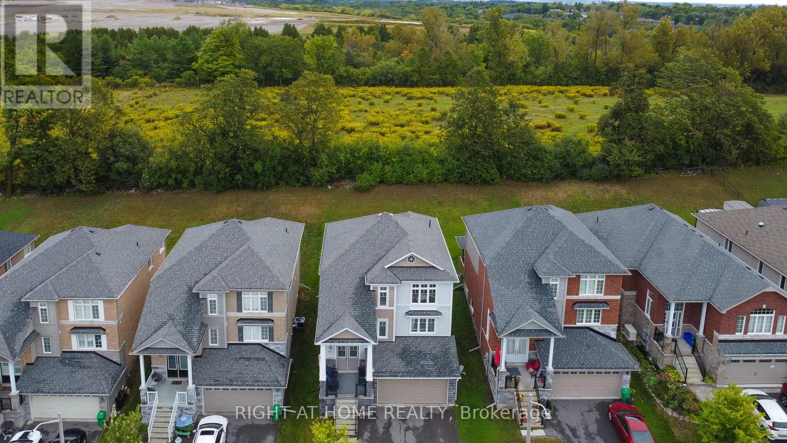 518 Joslin Street, Peterborough North (North), Ontario  K9J 6X3 - Photo 4 - X12294314