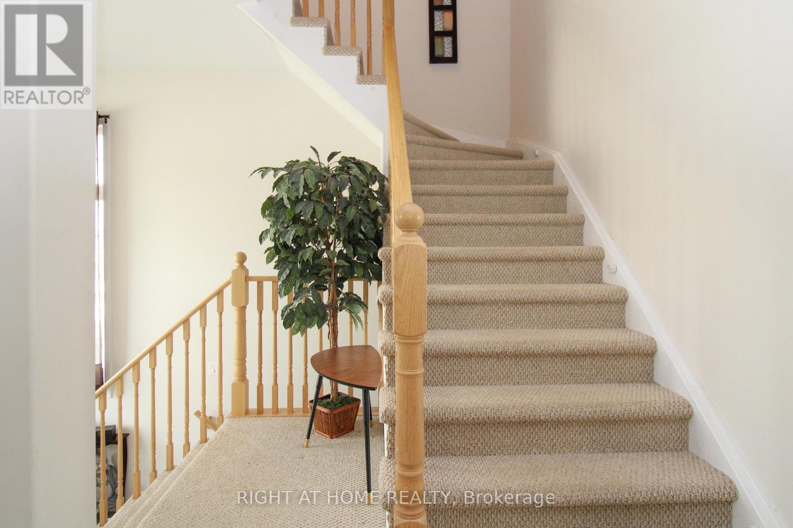 518 Joslin Street, Peterborough North (North), Ontario  K9J 6X3 - Photo 7 - X12294314