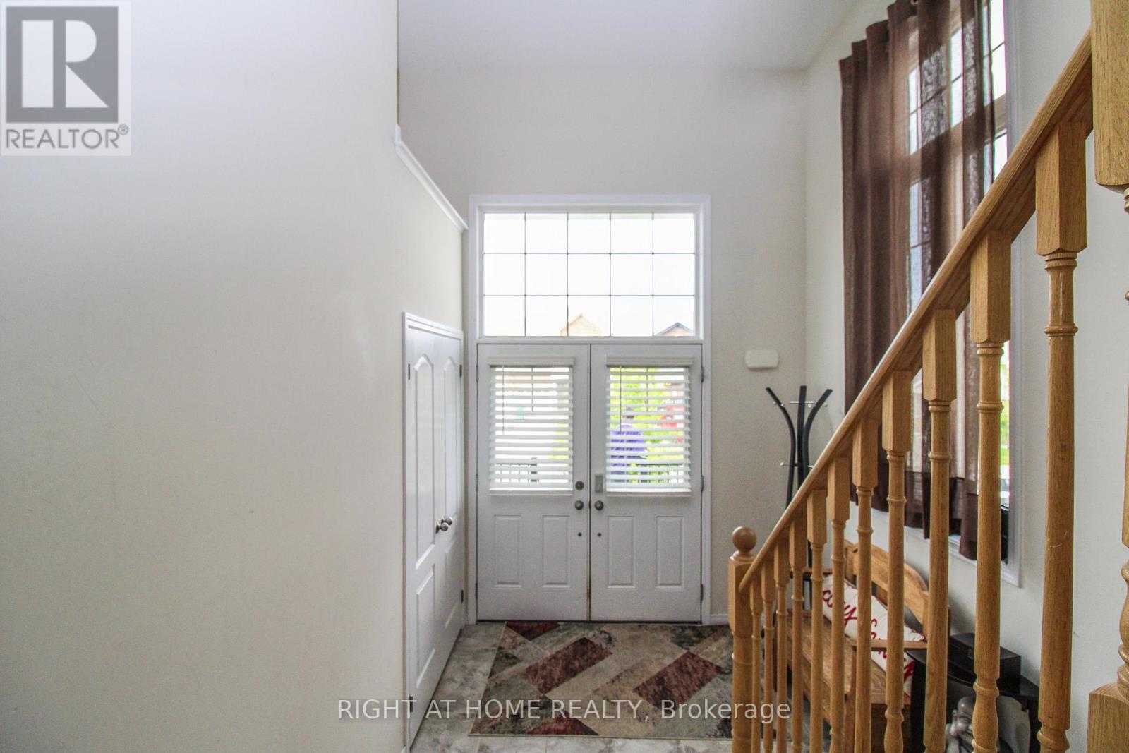 518 Joslin Street, Peterborough North (North), Ontario  K9J 6X3 - Photo 8 - X12294314